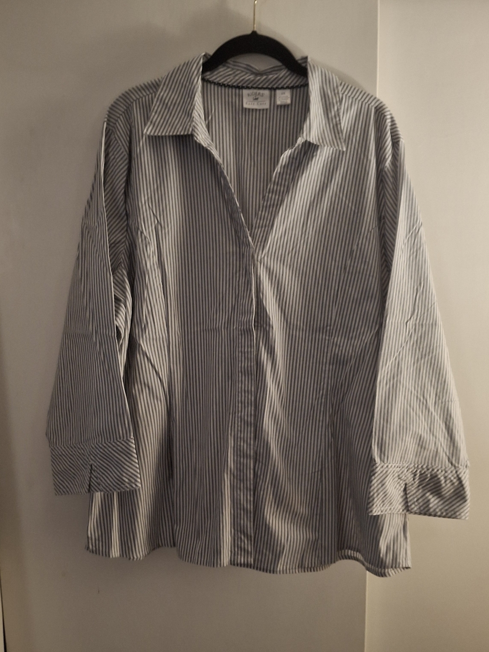 Riders By Lee Women's Black and White Pinstripe Button-Down Shirt